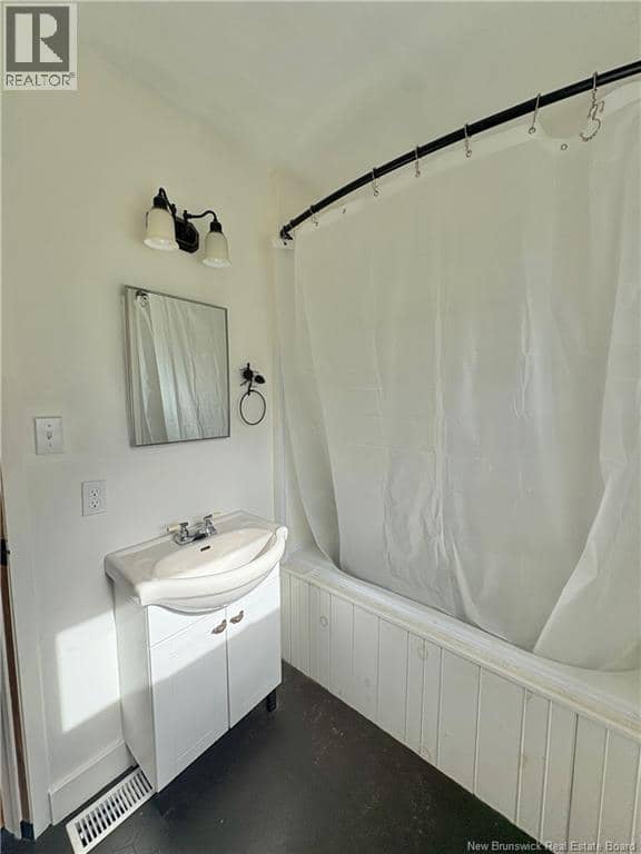 389 East Knowlesville Road — photo 18 of 28