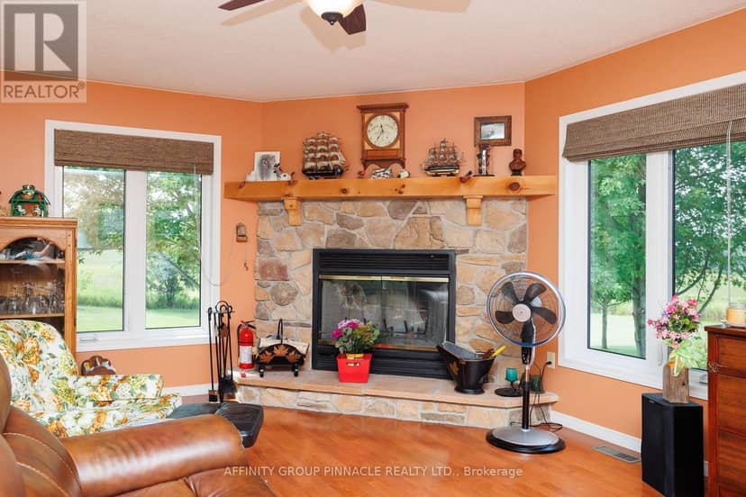 243 Fairbairn Road, Kawartha Lakes, photo 8