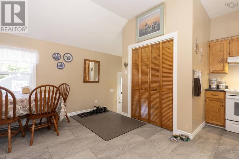 302 Hastings Road — photo 21 of 40