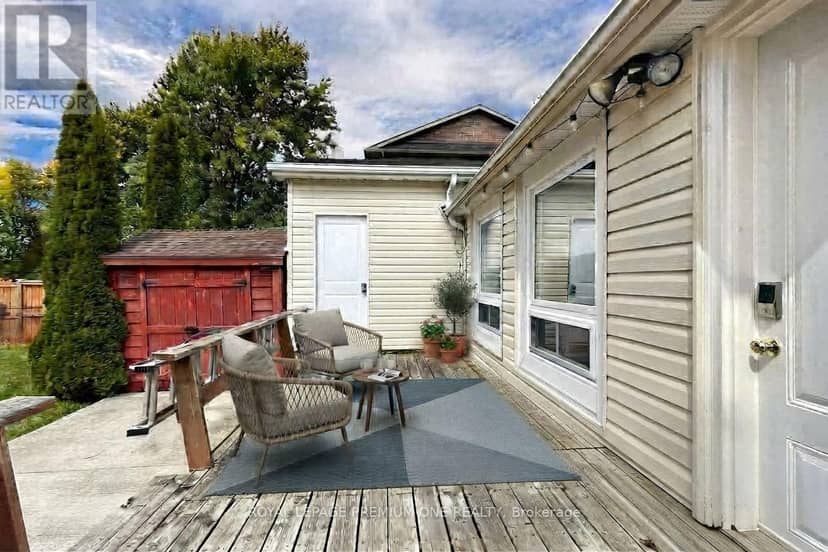 98 Thornton Avenue — photo 27 of 35