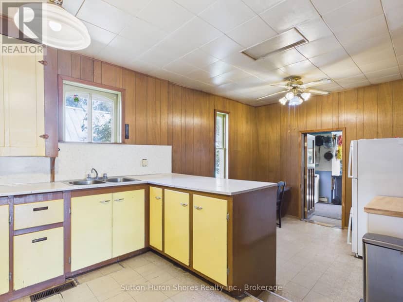 433 Goderich Street — photo 13 of 26