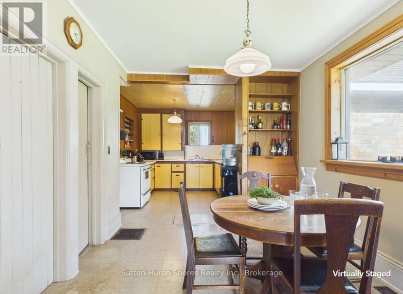 433 Goderich Street — photo 8 of 26