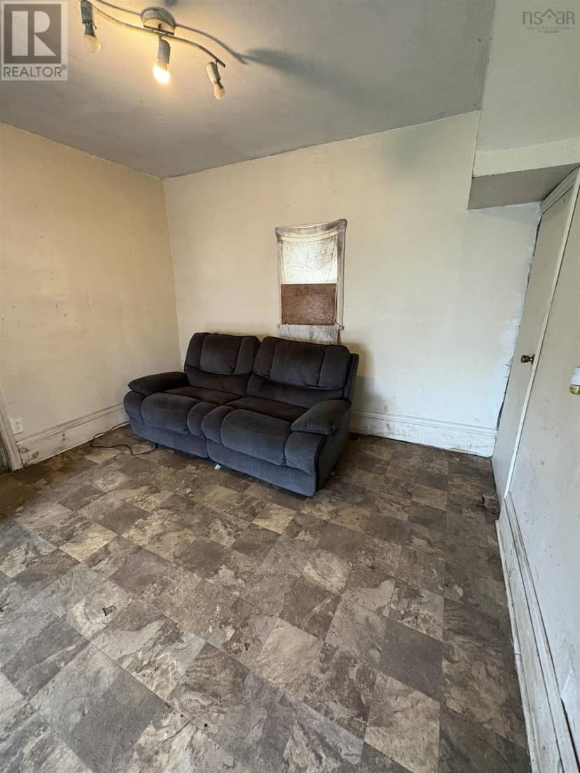 37 Rose Avenue — photo 12 of 23