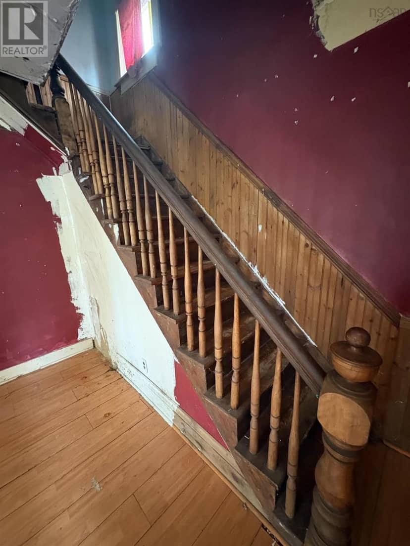 37 Rose Avenue — photo 9 of 23