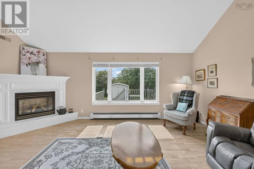 92 Dixon Road — photo 19 of 40