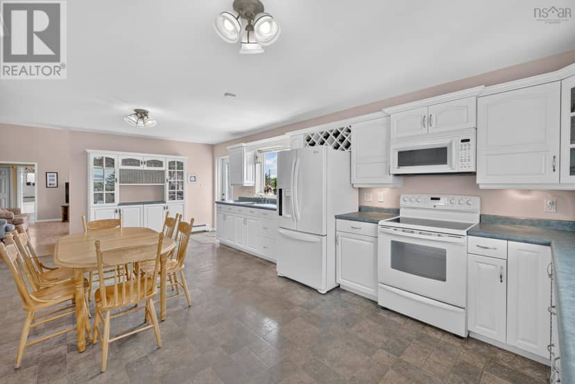 92 Dixon Road — photo 15 of 40