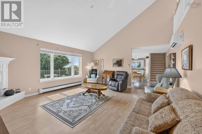 92 Dixon Road — photo 18 of 40