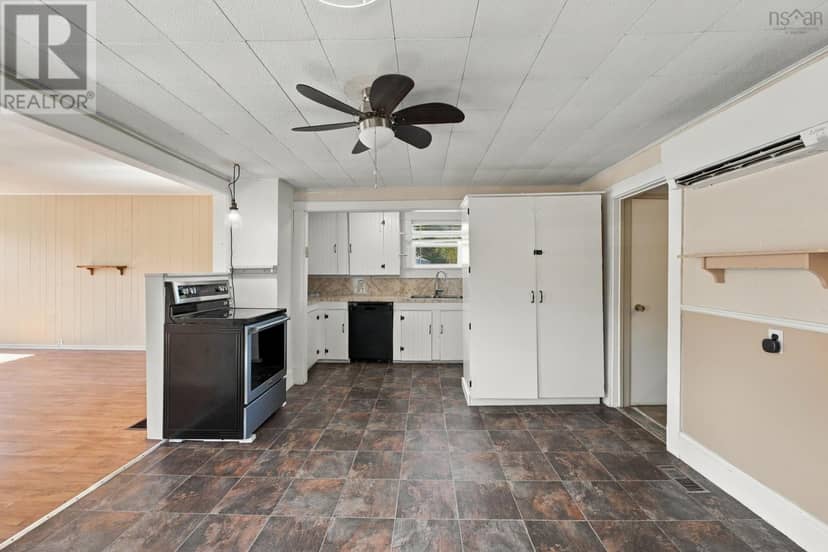 4127 Highway 1 — photo 5 of 40