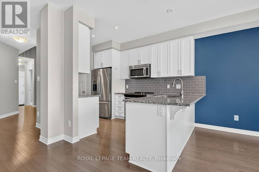 253 Fergus Crescent — photo 15 of 40