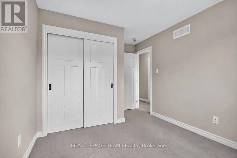 253 Fergus Crescent — photo 34 of 40