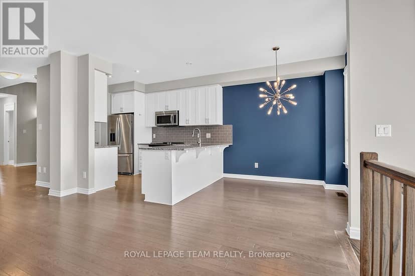 253 Fergus Crescent — photo 8 of 40