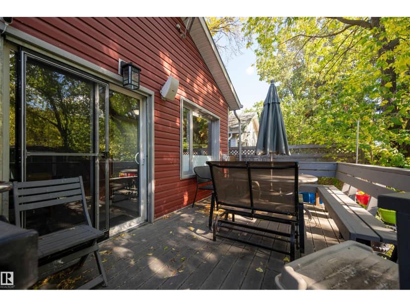 9851 85 AV NW, Edmonton, photo 2