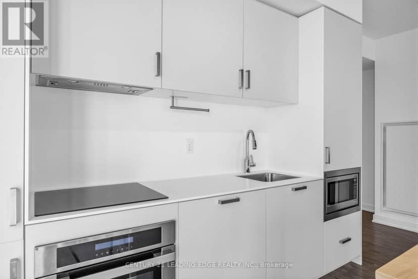 1602 - 88 Queen Street E — photo 10 of 28