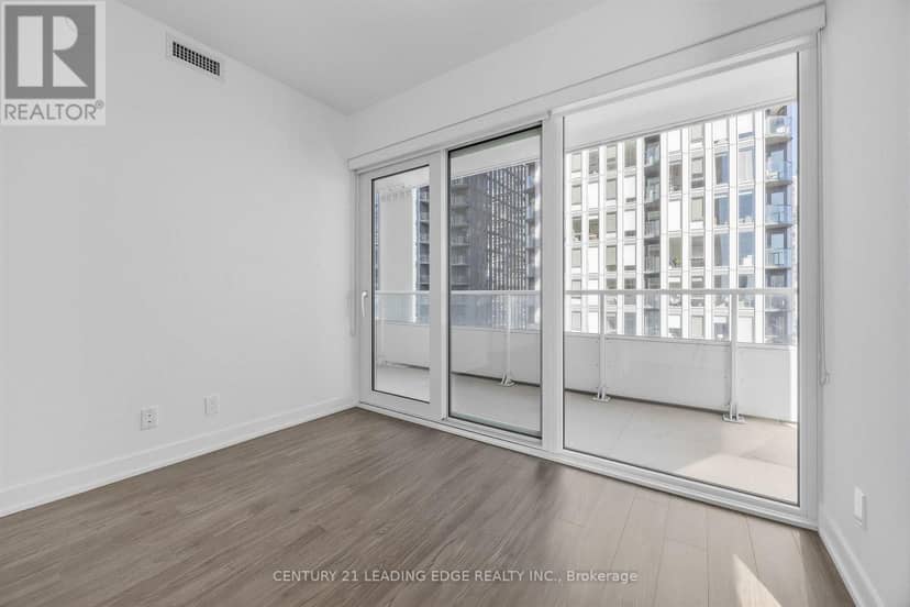 1602 - 88 Queen Street E — photo 16 of 28