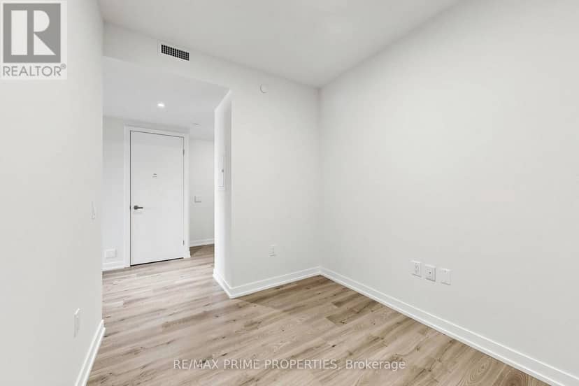 4302 - 138 Downes Street — photo 9 of 35