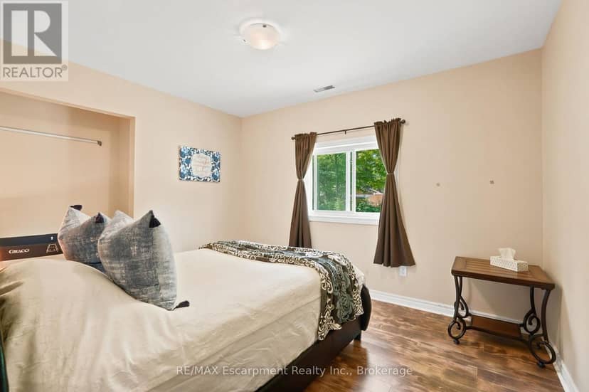 16 Hiawatha Road — photo 27 of 35