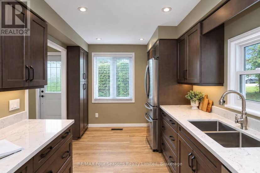 12 Lavender Hill Road — photo 37 of 40