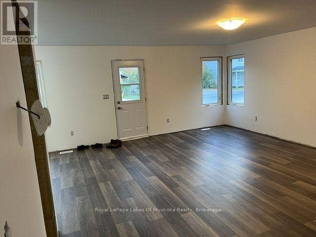 544 McIntyre Street E, North Bay, photo 2