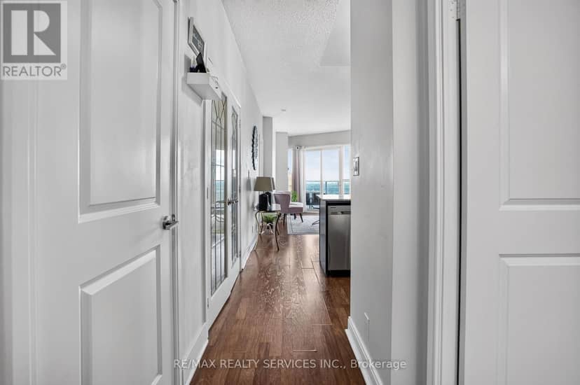 4403 - 60 Absolute Avenue — photo 7 of 40