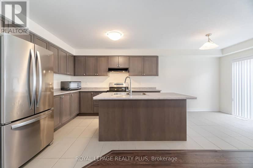 12 Pagebrook Crescent — photo 15 of 36