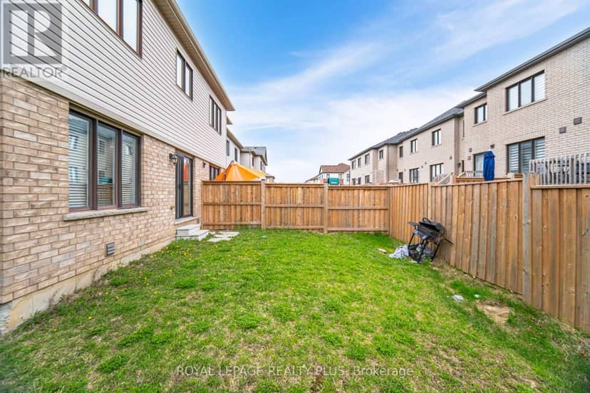 12 Pagebrook Crescent — photo 35 of 36