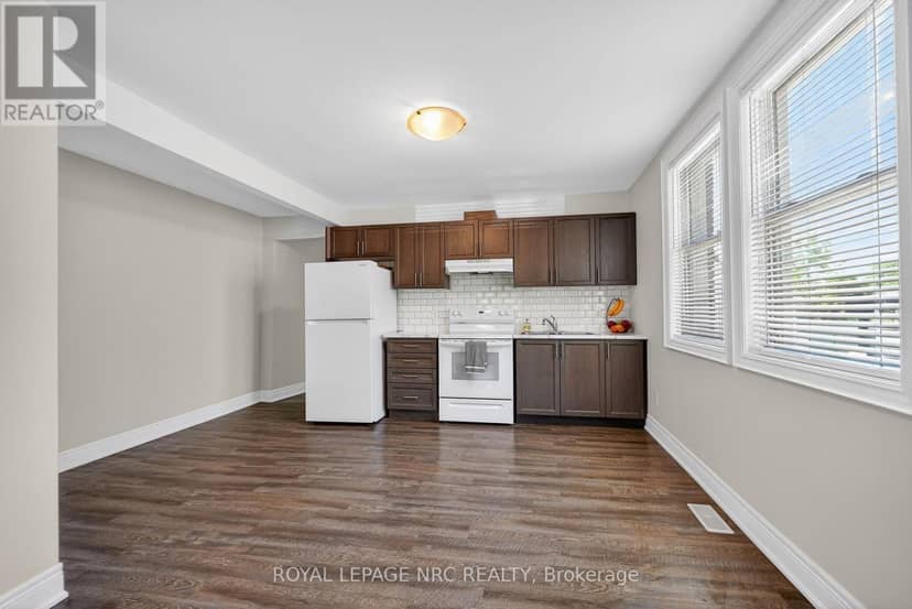 185 Catherine Street — photo 9 of 28