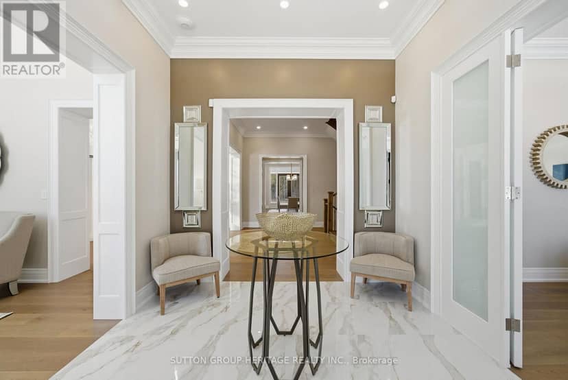 18 Dexshire Drive — photo 3 of 40
