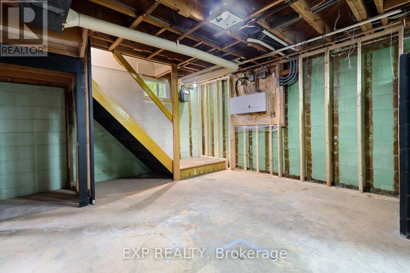 28 Alexander Avenue — photo 17 of 40