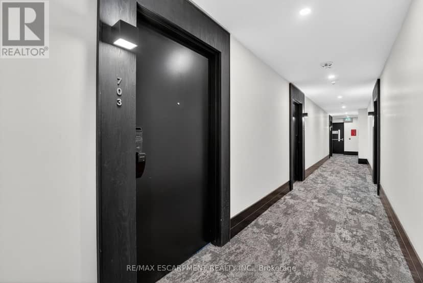 703 - 461 Green Road, Hamilton, photo 2