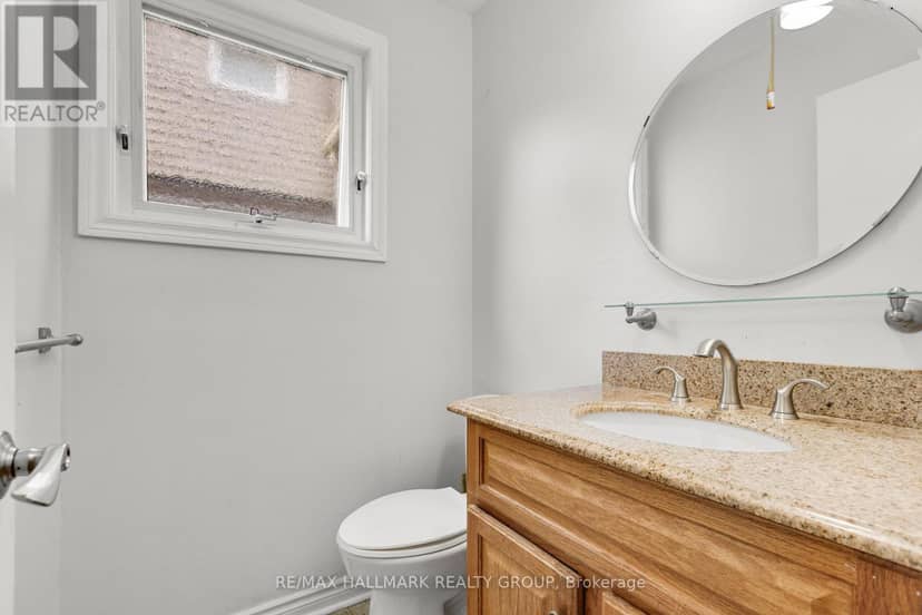 3142 Dumaurier Avenue E — photo 12 of 24
