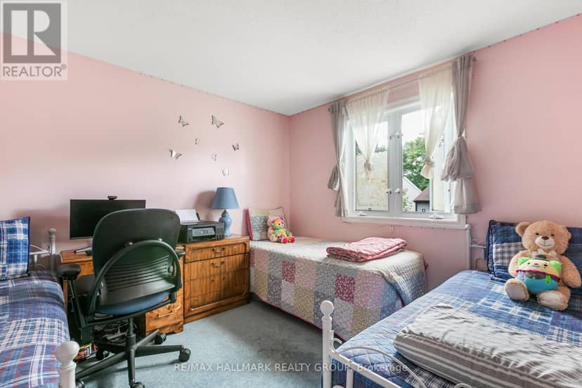 3142 Dumaurier Avenue E — photo 19 of 24