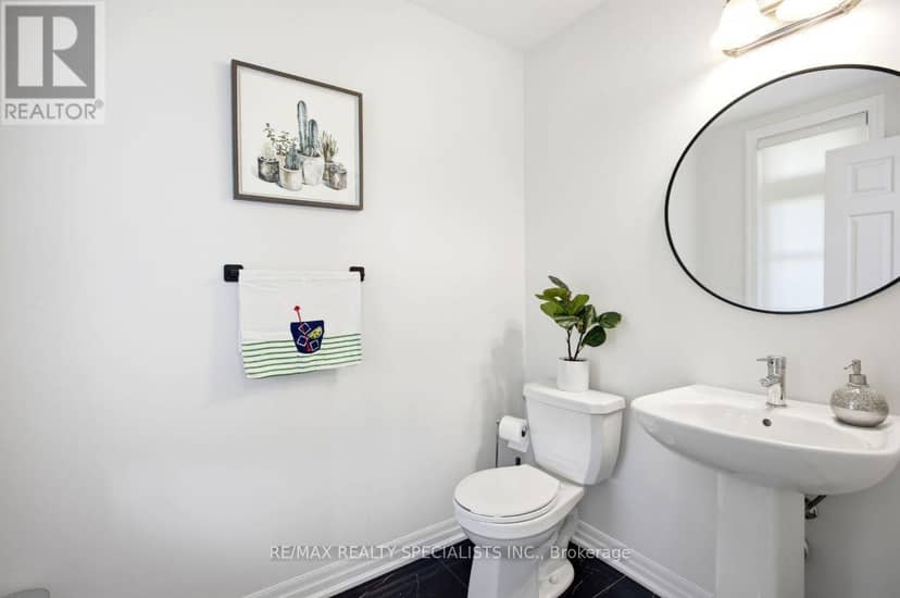 27 Salmon Crescent — photo 18 of 36