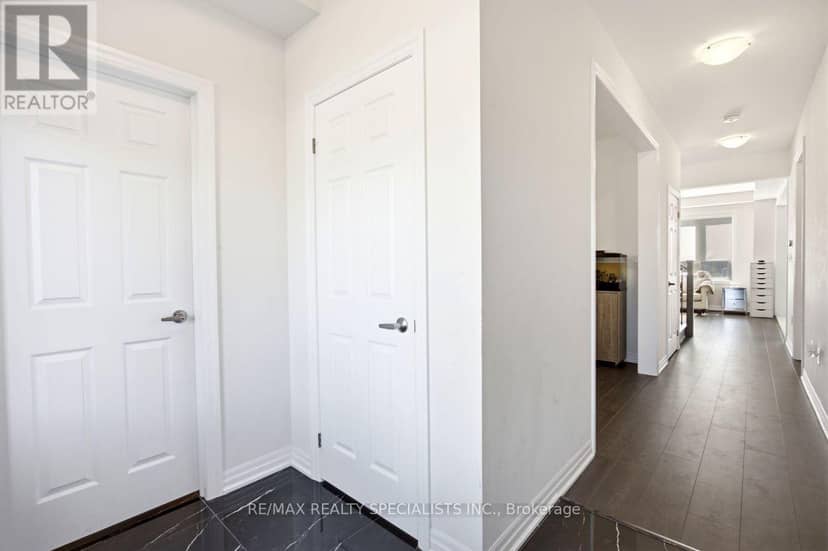 27 Salmon Crescent — photo 5 of 36