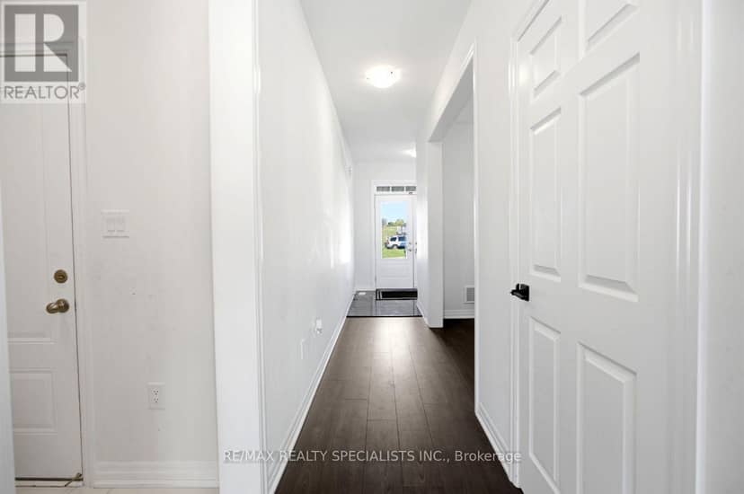 27 Salmon Crescent — photo 6 of 36
