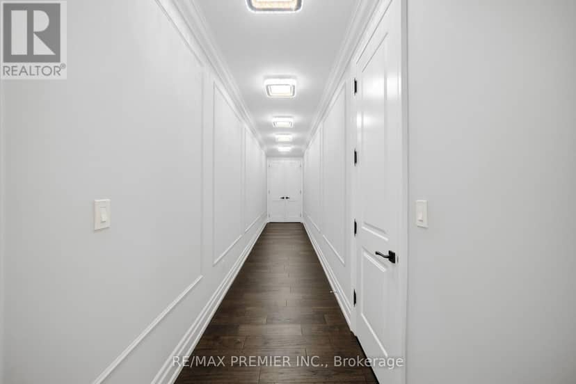 2180 King Vaughan Road S — photo 15 of 31