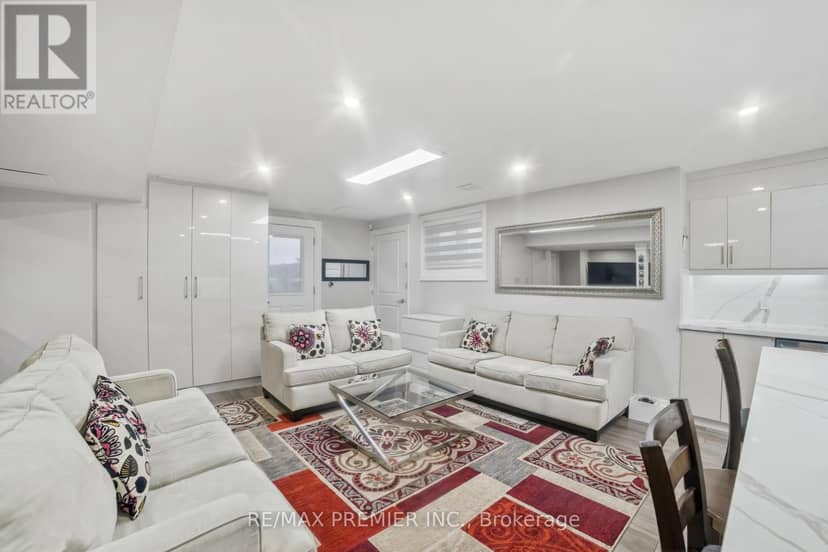 2180 King Vaughan Road S — photo 21 of 31