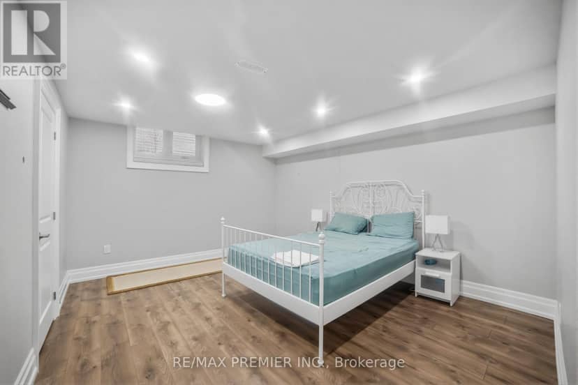 2180 King Vaughan Road S — photo 22 of 31