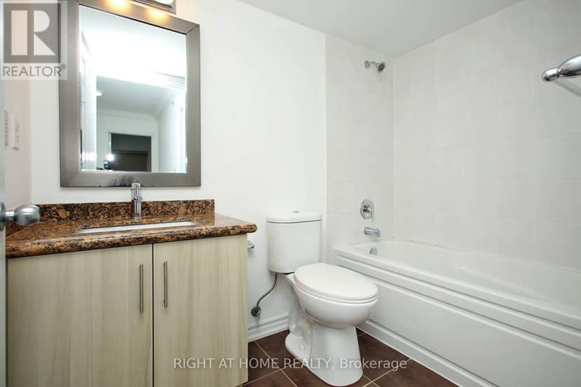 147 - 50 Carnation Avenue — photo 15 of 28