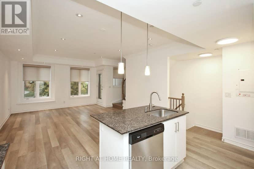 147 - 50 Carnation Avenue — photo 16 of 28