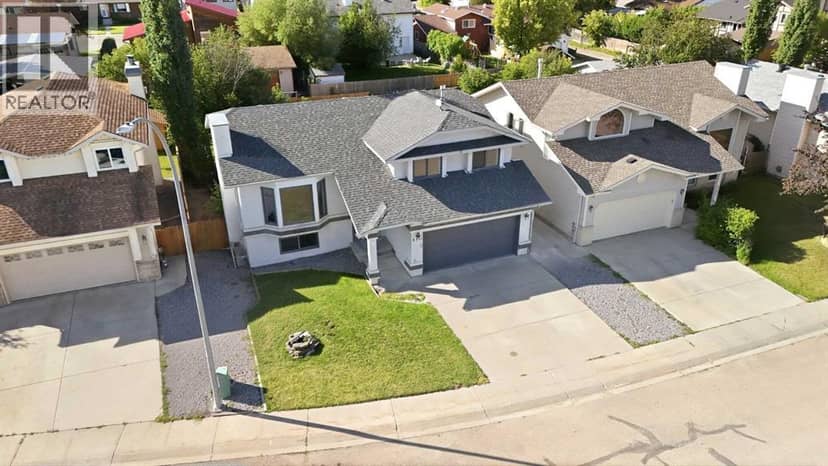 5711 61 Avenue — photo 37 of 40