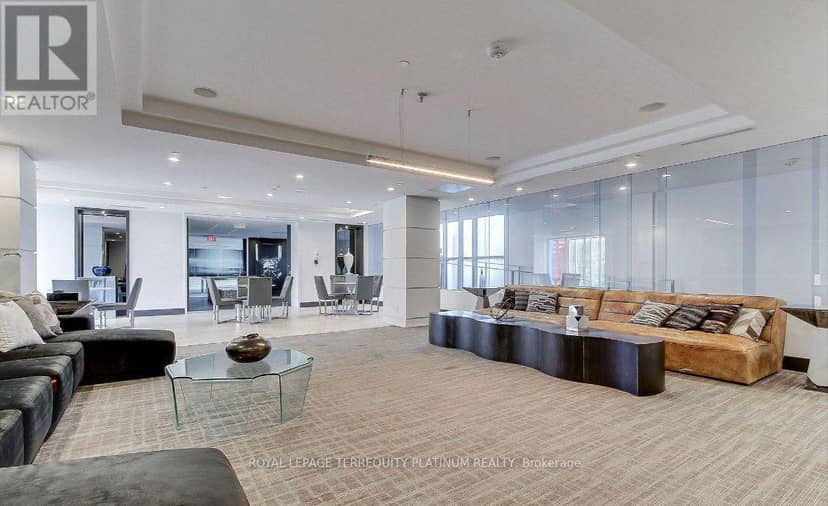 502 - 9471 Yonge Street — photo 30 of 38