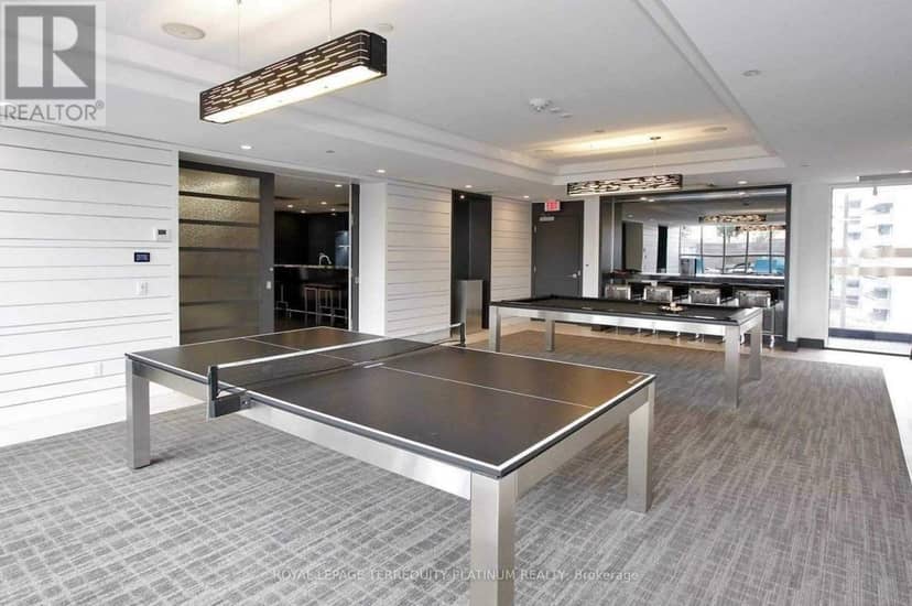 502 - 9471 Yonge Street — photo 32 of 38