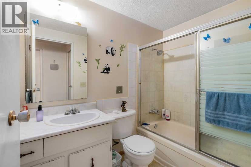 309 44 Street SE — photo 16 of 26