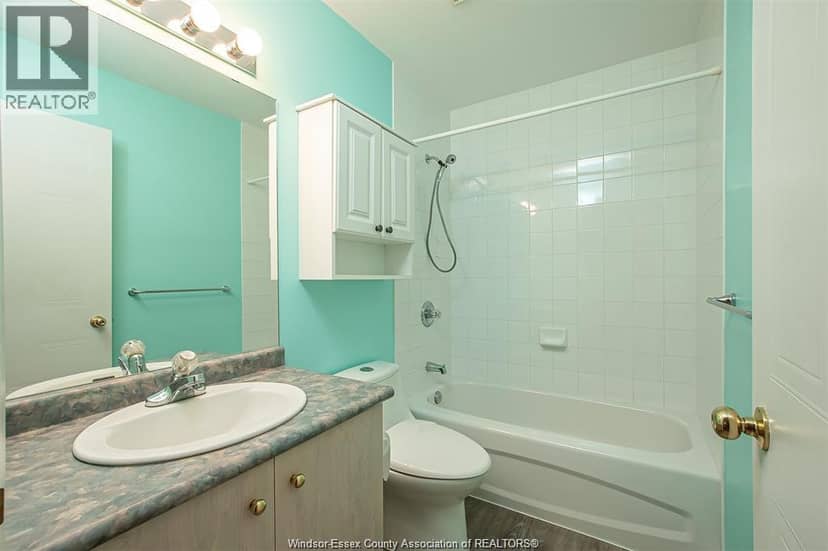 1535 Grand Marais ROAD West Unit# 305 — photo 11 of 13