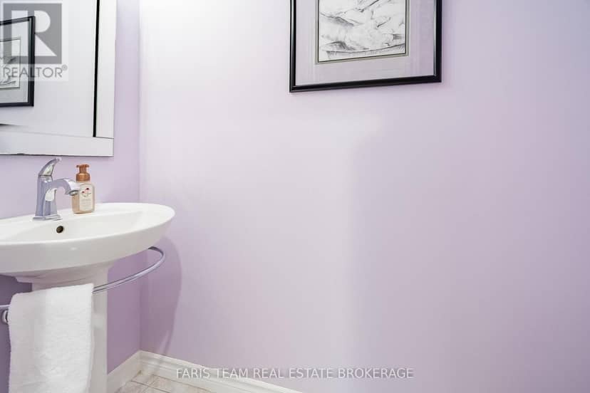 4 O'Shaughnessy Crescent — photo 12 of 30