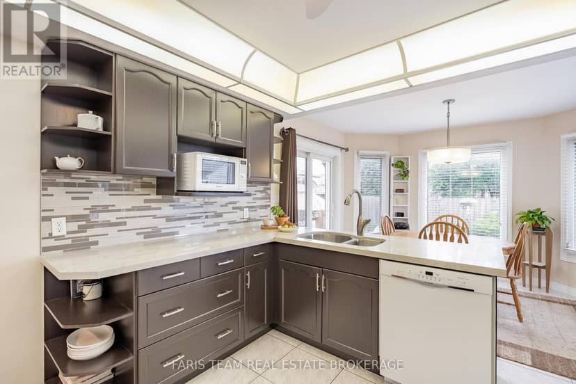 4 O'Shaughnessy Crescent, Barrie, photo 5