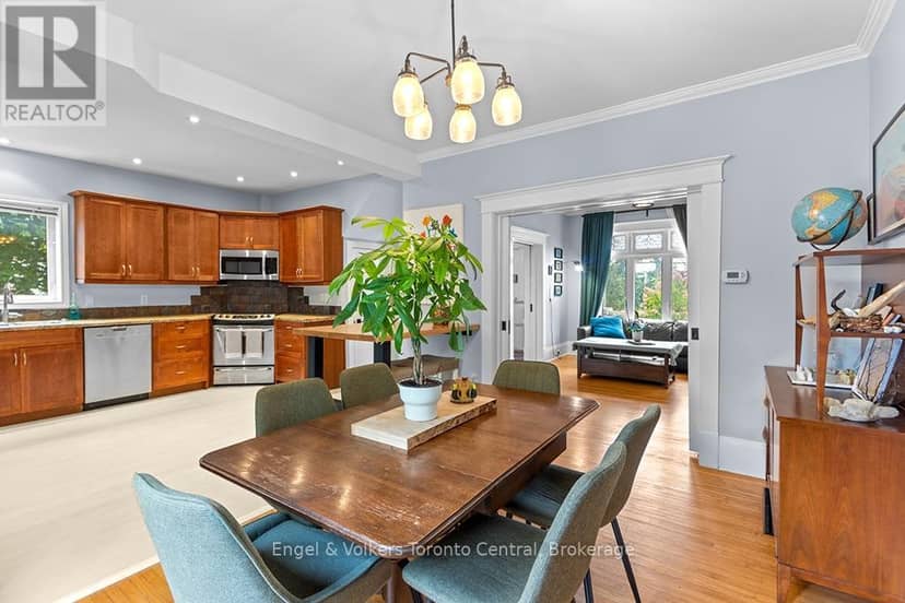 484 2nd Avenue E — photo 16 of 40