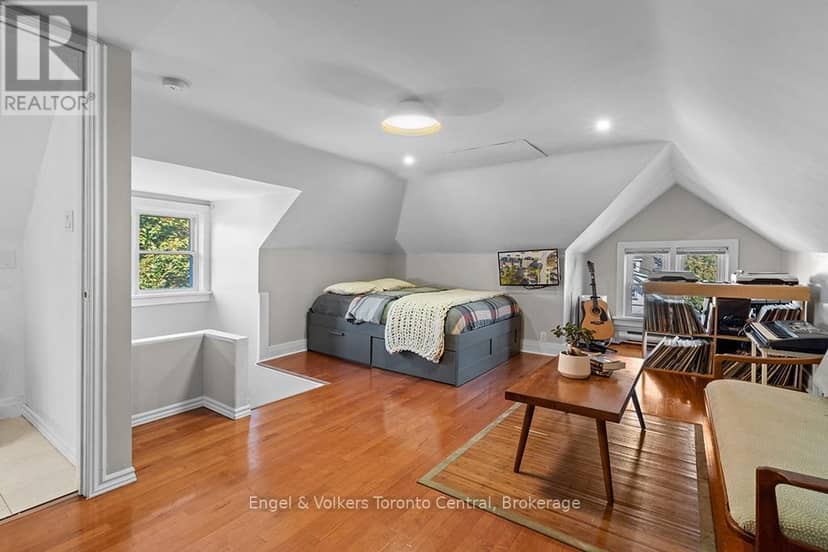 484 2nd Avenue E — photo 27 of 40