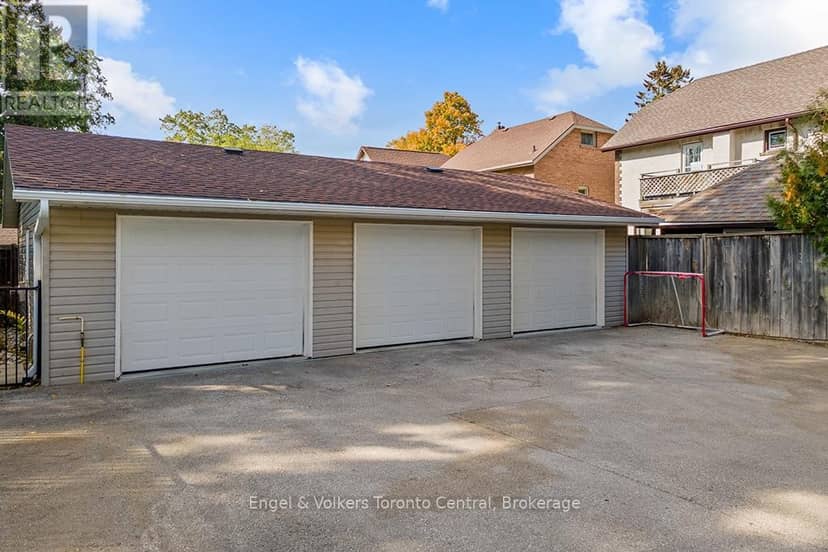 484 2nd Avenue E — photo 36 of 40