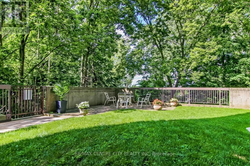 903 - 549 Ridout Street N — photo 28 of 36